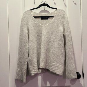 Calvin Klein vneck cable knit long sleeve sweater